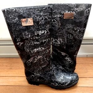 Nicole Miller size 8 Black and White Rain Boots